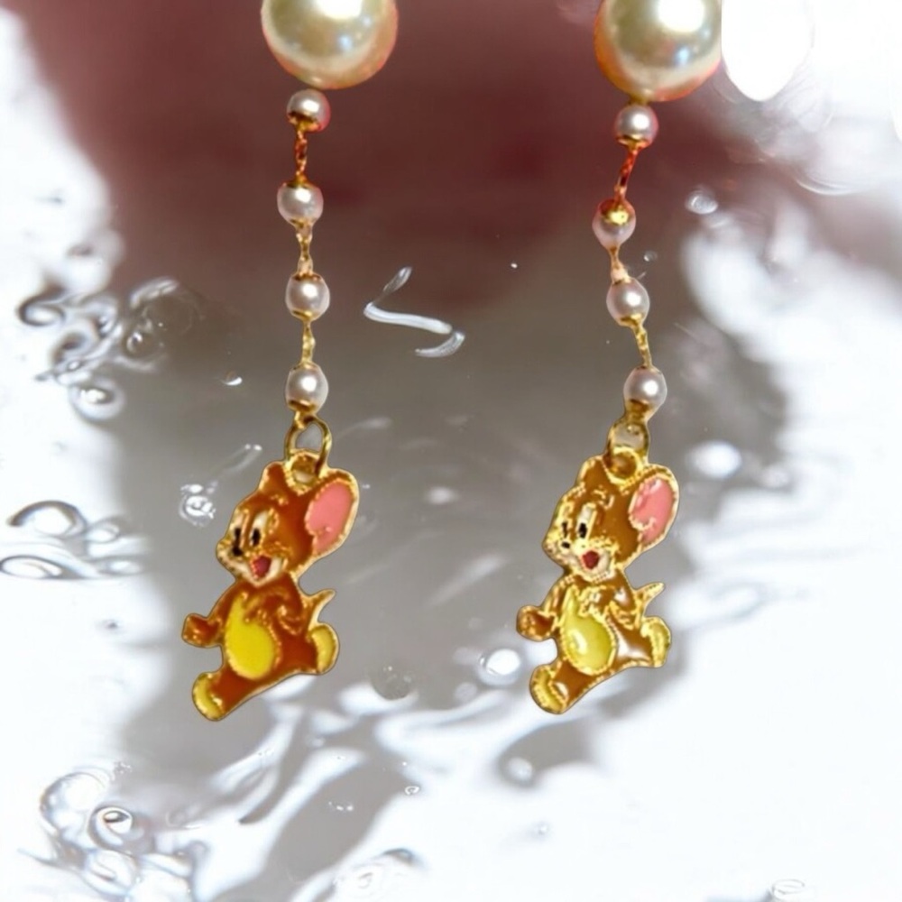 Jerry The Mouse Multi-Color Crystal, Enamel, Faux Pearl Earrings - Picture 2 of 3